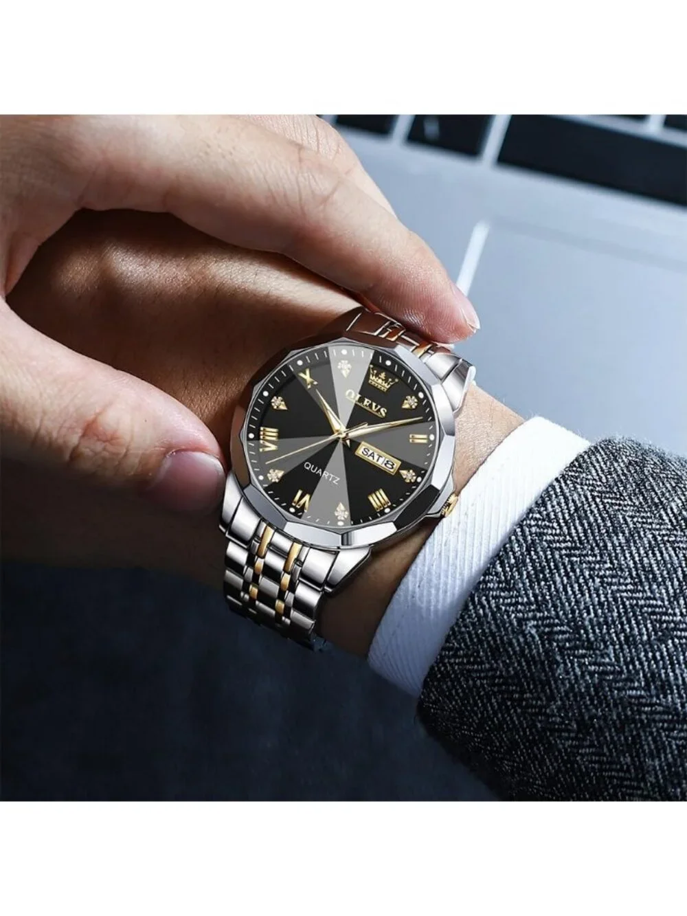 Men's Silver And Black Diamond Stainless Steel Analog Quartz Waterproof Watch